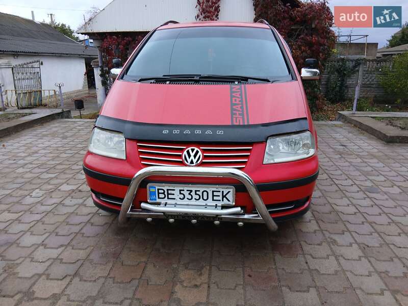 Минивэн Volkswagen Sharan 2002 в Новой Одессе