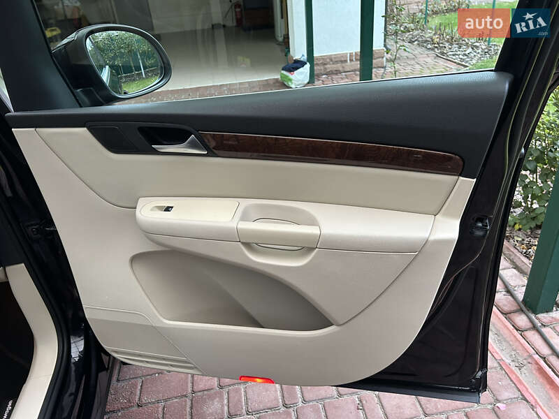 Минивэн Volkswagen Sharan 2011 в Белой Церкви