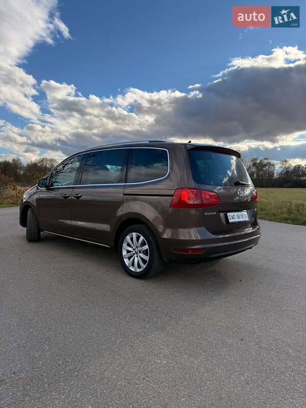 Минивэн Volkswagen Sharan 2012 в Стрые