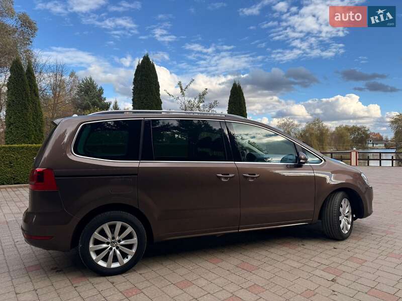 Минивэн Volkswagen Sharan 2012 в Стрые