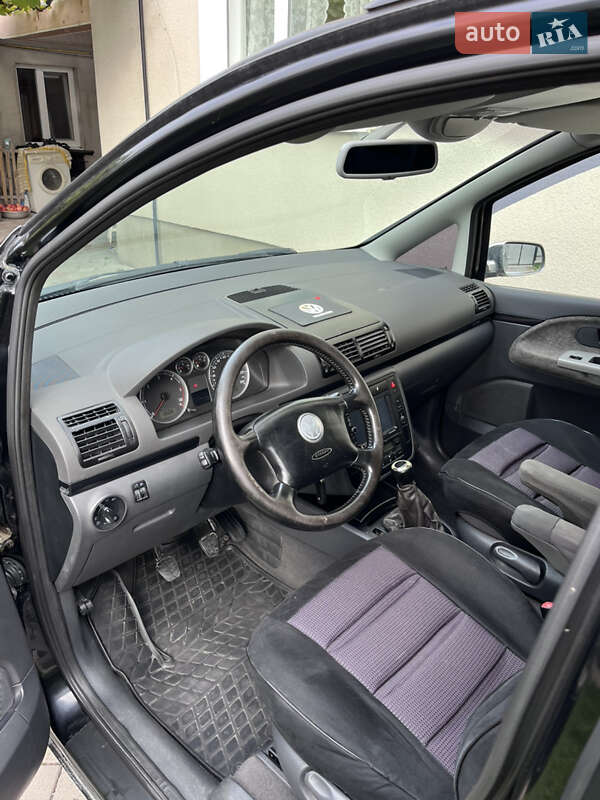 Минивэн Volkswagen Sharan 2003 в Шумске фото 5 Минивэн Volkswagen Sharan 2003 в Шумске