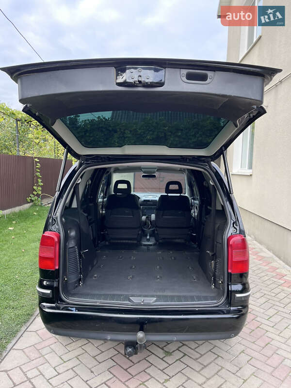 Минивэн Volkswagen Sharan 2003 в Шумске фото 10 Минивэн Volkswagen Sharan 2003 в Шумске