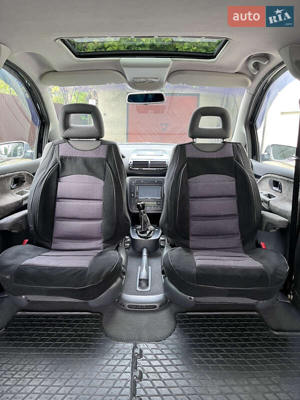 Минивэн Volkswagen Sharan 2003 в Шумске фото 19 Минивэн Volkswagen Sharan 2003 в Шумске