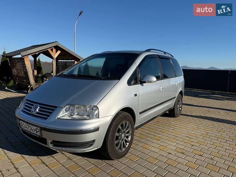 Минивэн Volkswagen Sharan 2009 в Иршаве