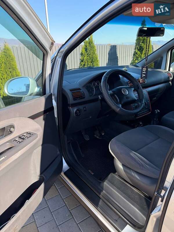 Минивэн Volkswagen Sharan 2009 в Иршаве
