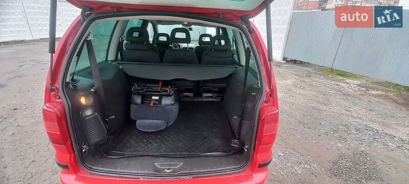 Минивэн Volkswagen Sharan 2001 в Хмельницком