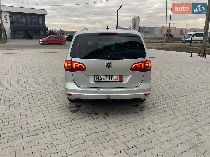 Минивэн Volkswagen Sharan 2012 в Хусте