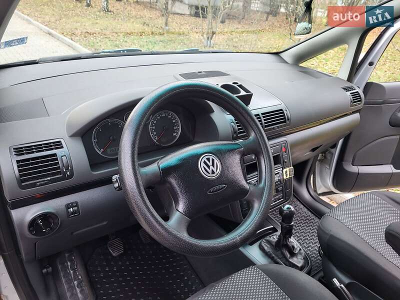 Мінівен Volkswagen Sharan 2004 в Хмельницькому