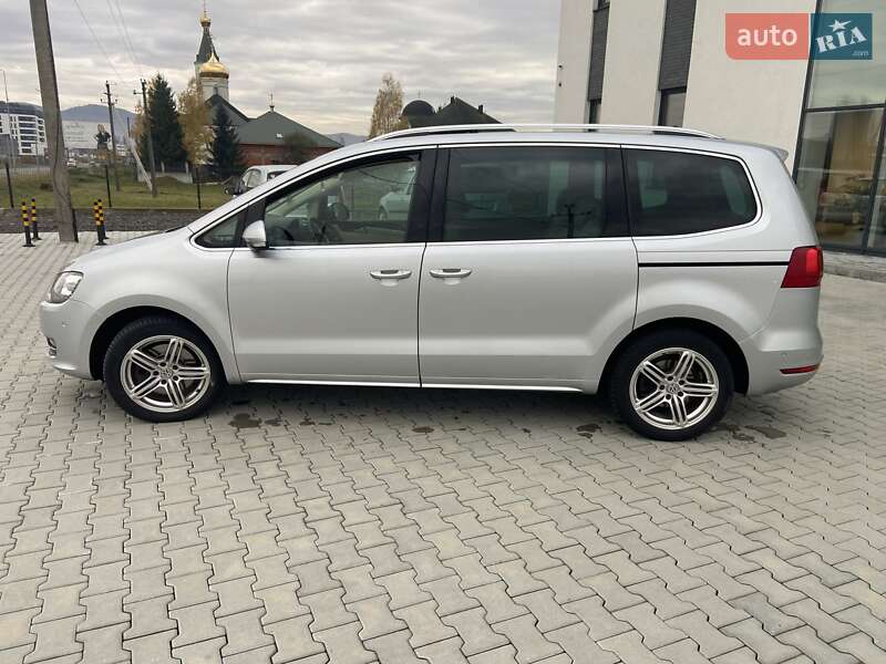 Минивэн Volkswagen Sharan 2012 в Хусте