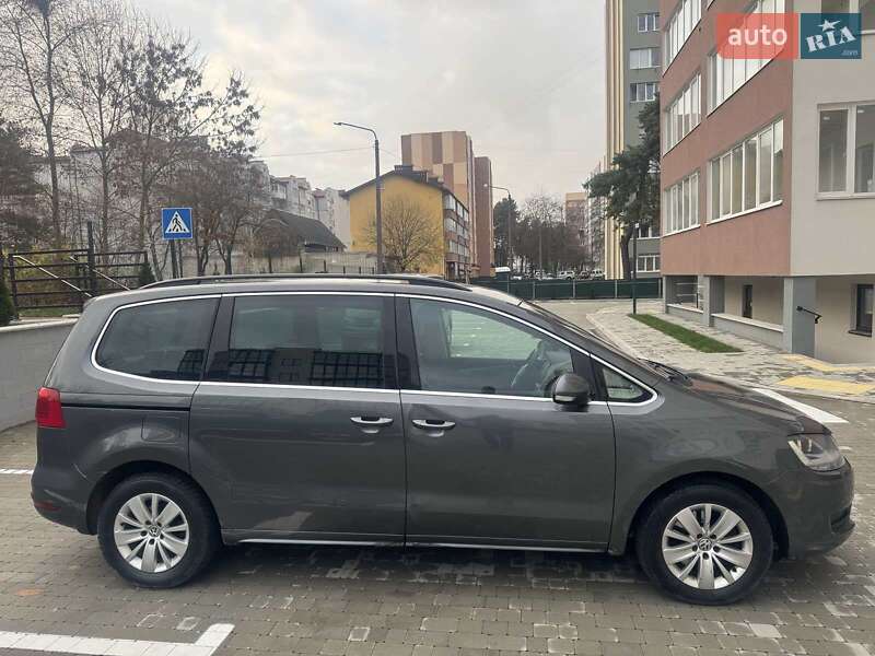 Минивэн Volkswagen Sharan 2012 в Новояворовске фото 13 Минивэн Volkswagen Sharan 2012 в Новояворовске
