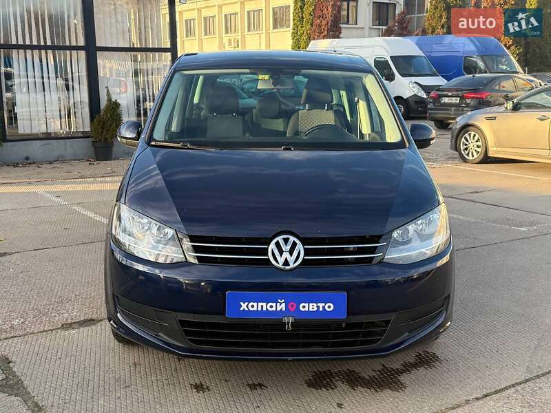 Минивэн Volkswagen Sharan 2015 в Киеве