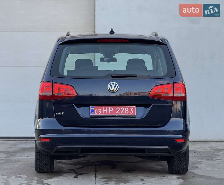 Минивэн Volkswagen Sharan 2015 в Сарнах