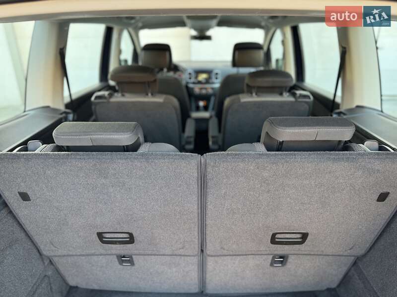 Минивэн Volkswagen Sharan 2015 в Сарнах