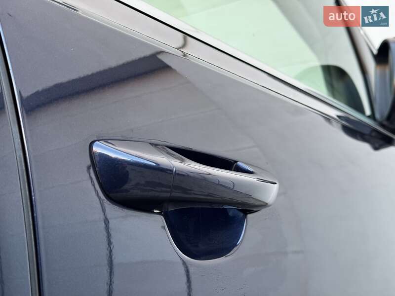 Минивэн Volkswagen Sharan 2015 в Сарнах