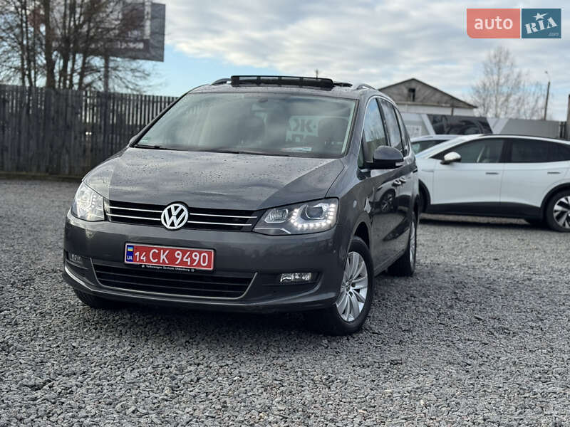Минивэн Volkswagen Sharan 2015 в Сарнах