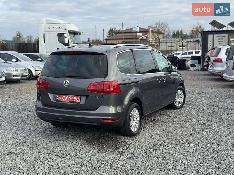 Минивэн Volkswagen Sharan 2015 в Сарнах