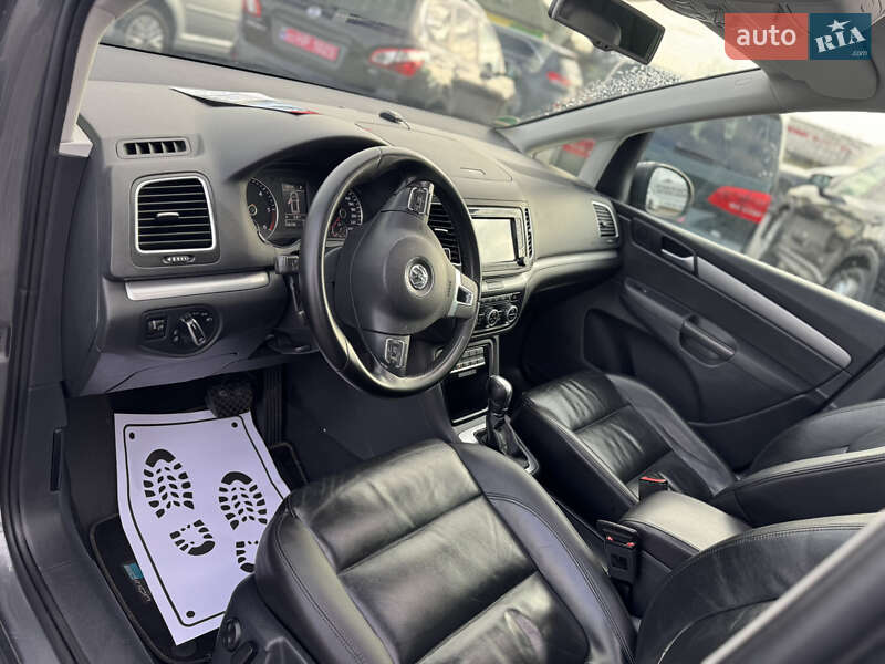 Минивэн Volkswagen Sharan 2015 в Сарнах