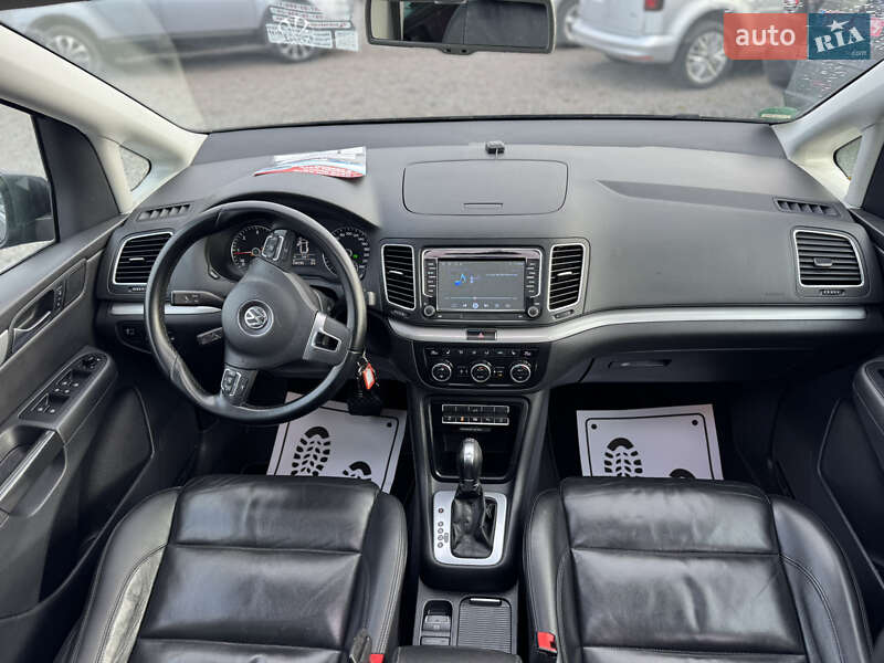 Минивэн Volkswagen Sharan 2015 в Сарнах