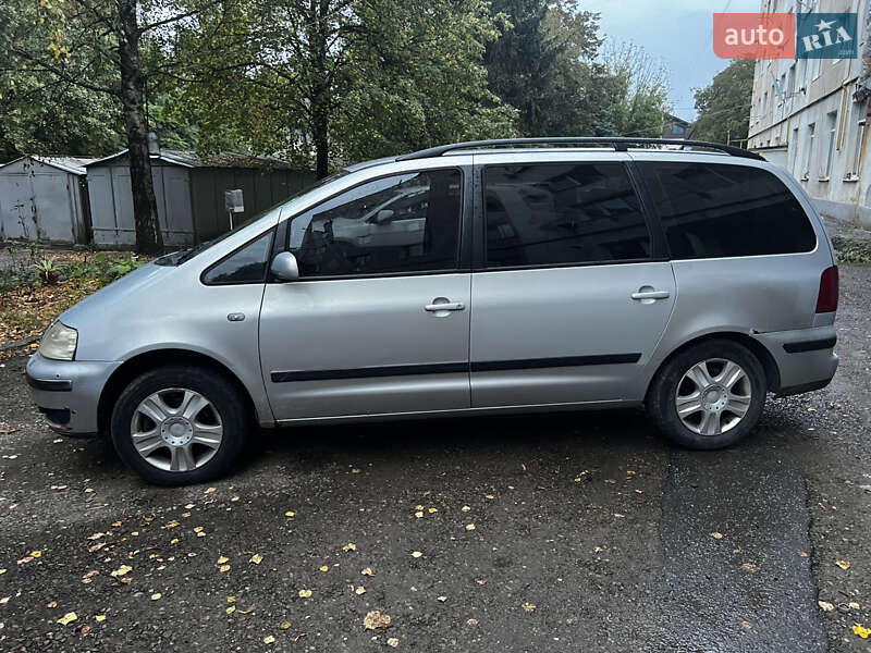Мінівен Volkswagen Sharan 2001 в Чернівцях