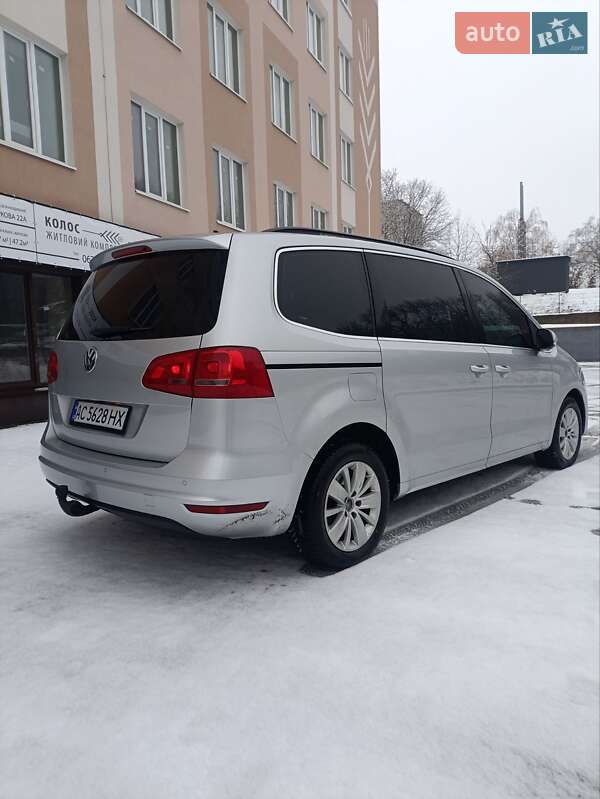 Минивэн Volkswagen Sharan 2010 в Горохове