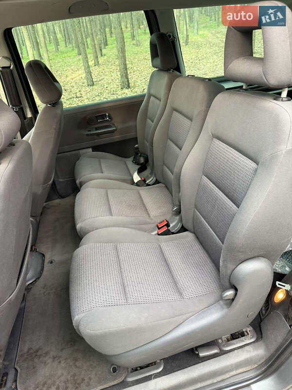 Минивэн Volkswagen Sharan 2005 в Киеве