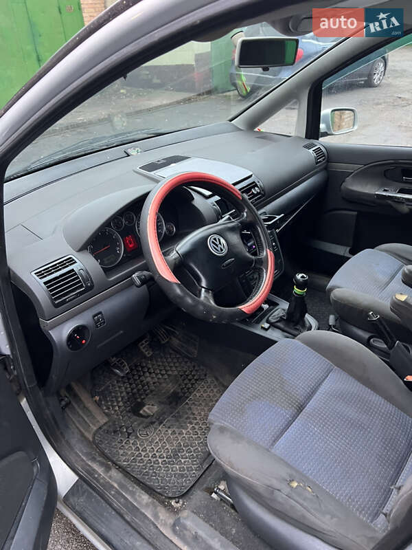 Мінівен Volkswagen Sharan 2001 в Києві