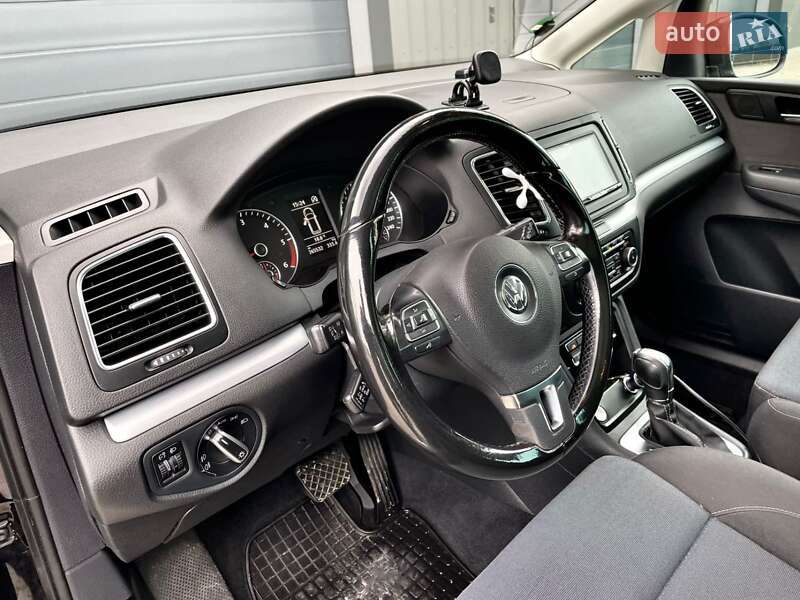 Мінівен Volkswagen Sharan 2012 в Ковелі