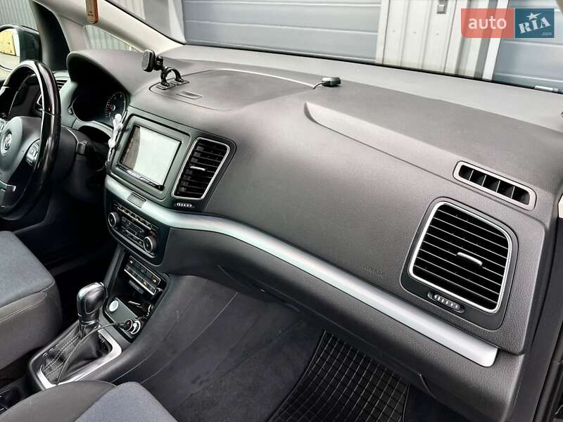 Мінівен Volkswagen Sharan 2012 в Ковелі
