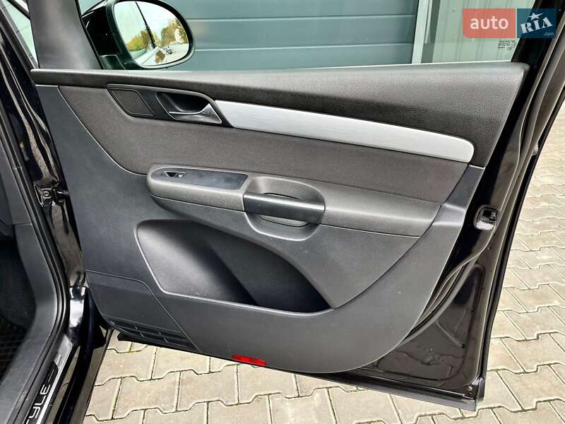 Мінівен Volkswagen Sharan 2012 в Ковелі