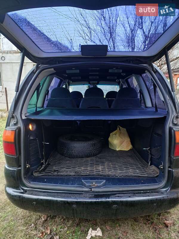 Минивэн Volkswagen Sharan 1998 в Киеве