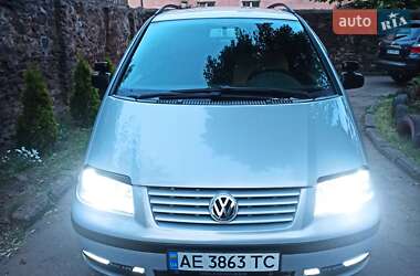 Минивэн Volkswagen Sharan 2002 в Кривом Роге