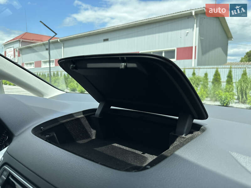 Минивэн Volkswagen Sharan 2017 в Луцке