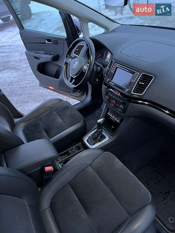 Минивэн Volkswagen Sharan 2020 в Черновцах