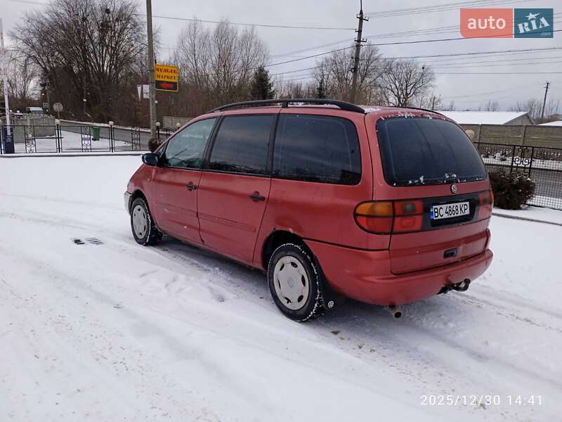Минивэн Volkswagen Sharan 1996 в Львове