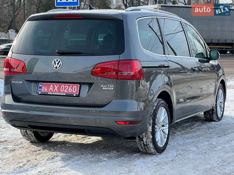 Мінівен Volkswagen Sharan 2016 в Житомирі