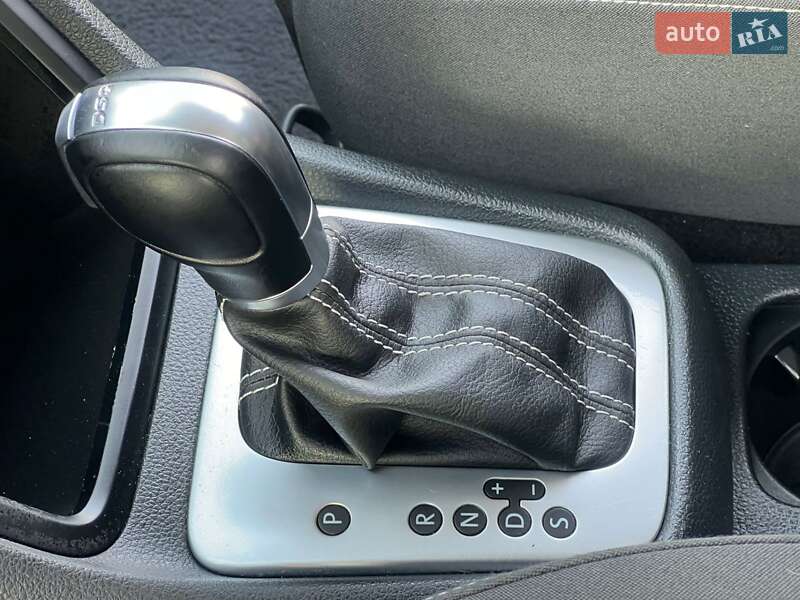 Мінівен Volkswagen Sharan 2016 в Житомирі