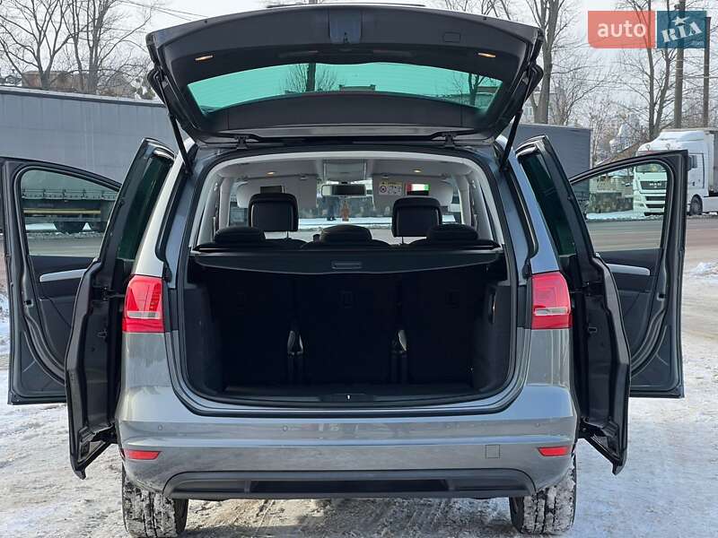 Мінівен Volkswagen Sharan 2016 в Житомирі