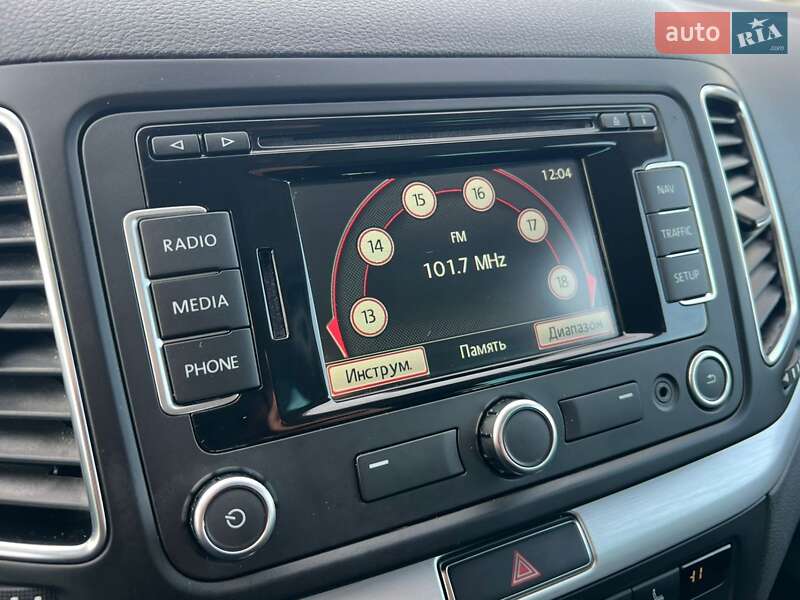 Мінівен Volkswagen Sharan 2016 в Житомирі