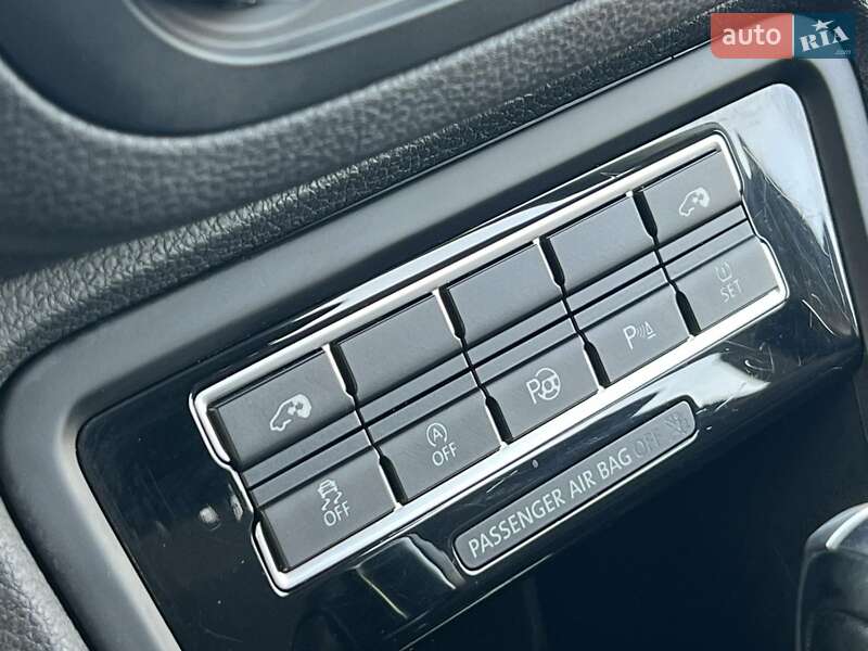 Мінівен Volkswagen Sharan 2016 в Житомирі