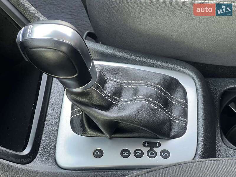 Мінівен Volkswagen Sharan 2016 в Житомирі