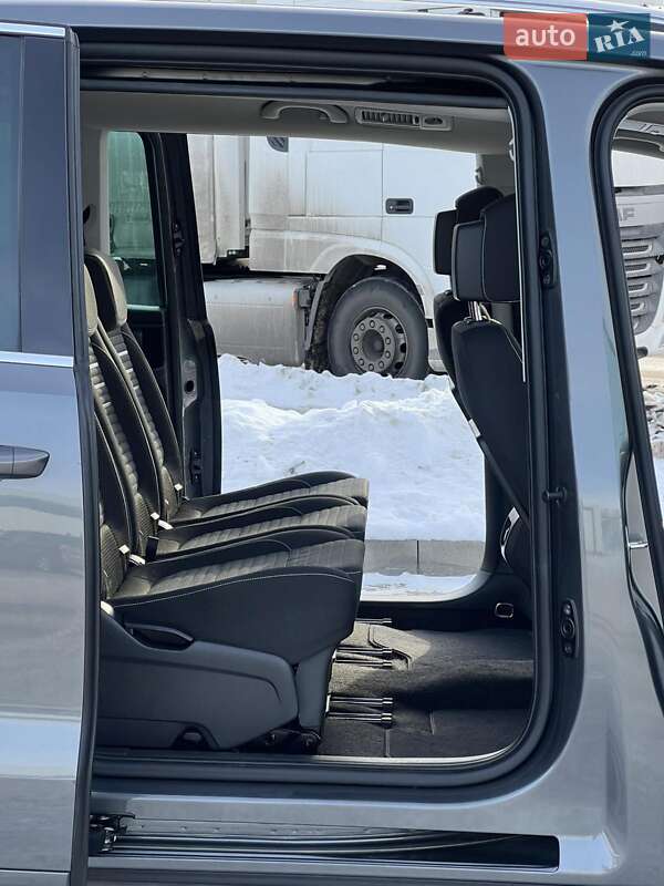 Мінівен Volkswagen Sharan 2016 в Житомирі