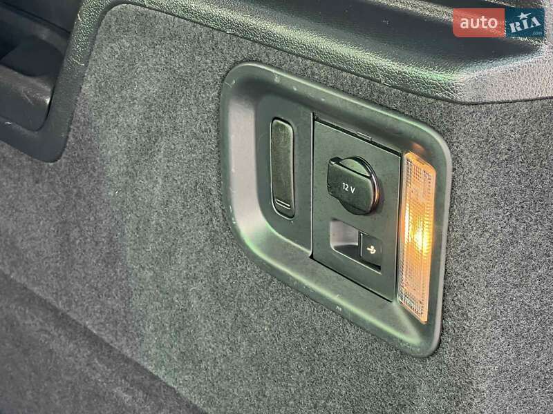 Мінівен Volkswagen Sharan 2016 в Житомирі