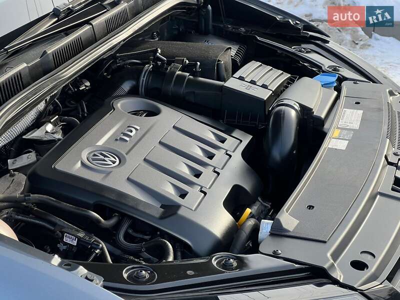 Мінівен Volkswagen Sharan 2016 в Житомирі