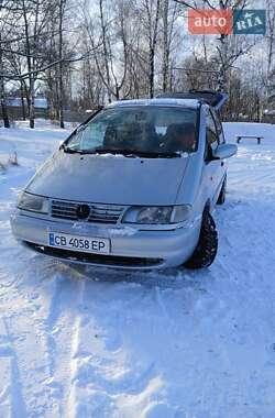 Минивэн Volkswagen Sharan 1997 в Сновске