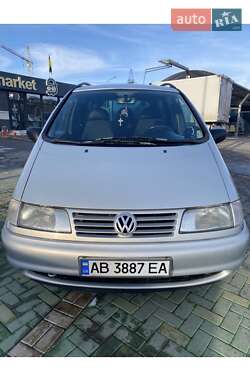 Мінівен Volkswagen Sharan 1998 в Вінниці