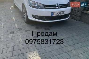 Мінівен Volkswagen Sharan 2012 в Цумані