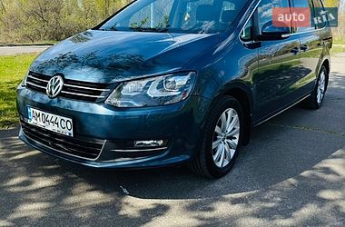 Мінівен Volkswagen Sharan 2016 в Києві