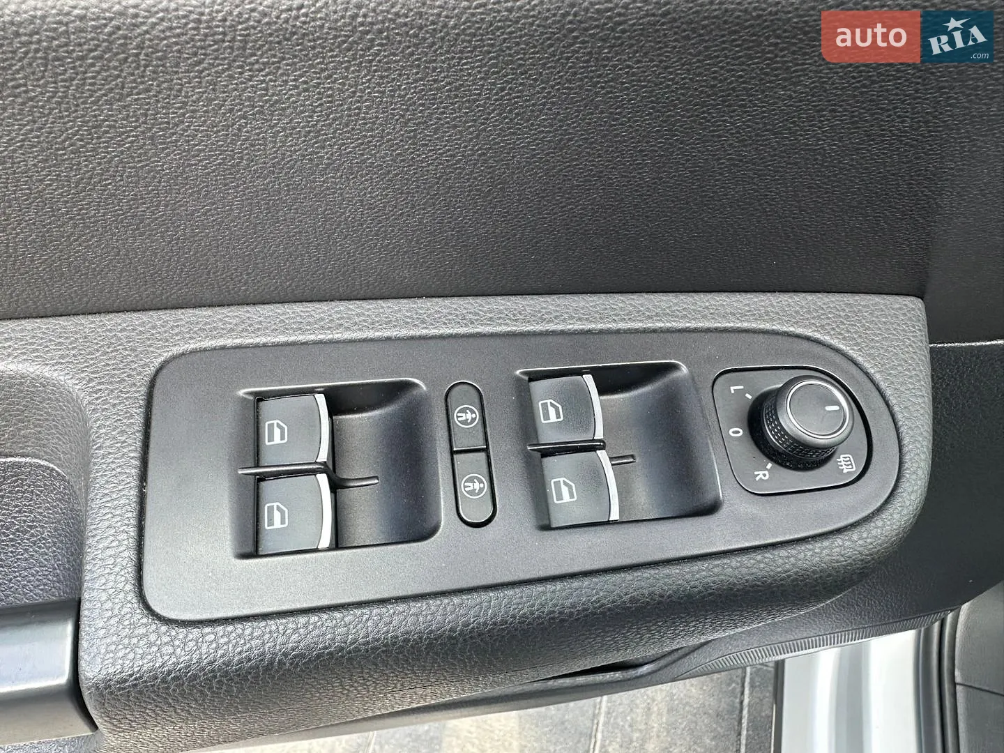 2017 Volkswagen Sharan - мініатюра 43