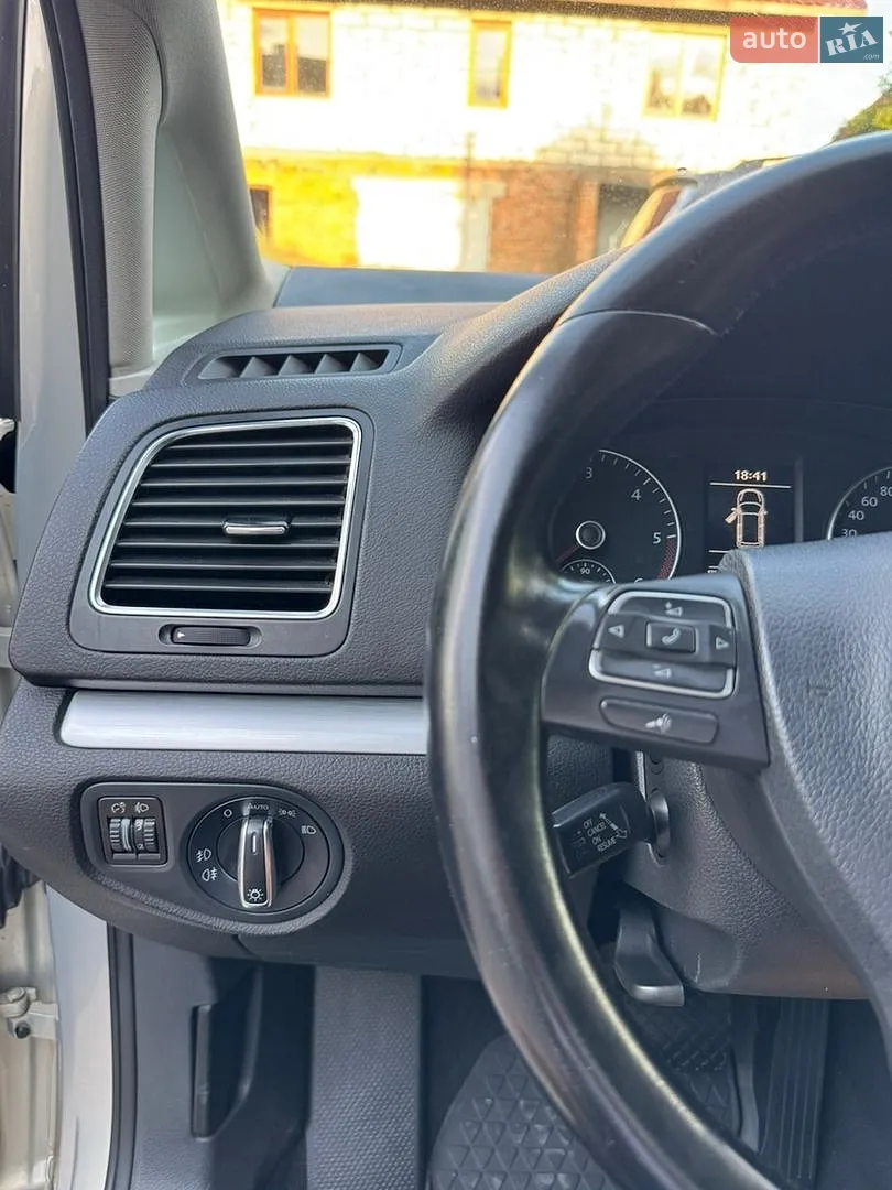 2011 Volkswagen Sharan - мініатюра 26