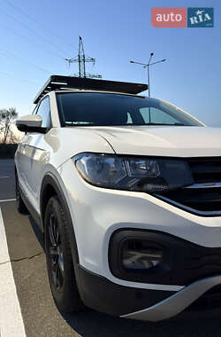 Внедорожник / Кроссовер Volkswagen T-Cross 2022 в 